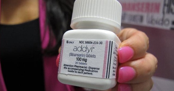 Bekannt als "Female Viagra" bekam Addyi 2015 trotz starker Nebenwirkungen die FDA-Zulassung - mit der Auflage einer prominent platzierten Warnung auf der Dose.