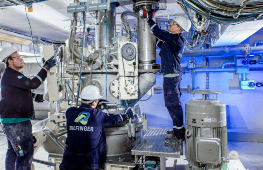 Bilfinger Monteure bei der Arbeit