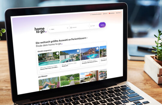 Hometogo Website auf Laptop